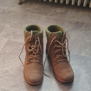 L.L. Bean Brown and Green Lace-Up Boots